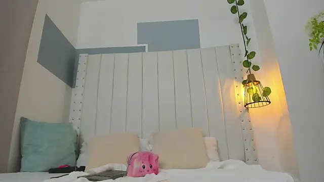 hannah gray online show from October 14, 2025, 11:11 am