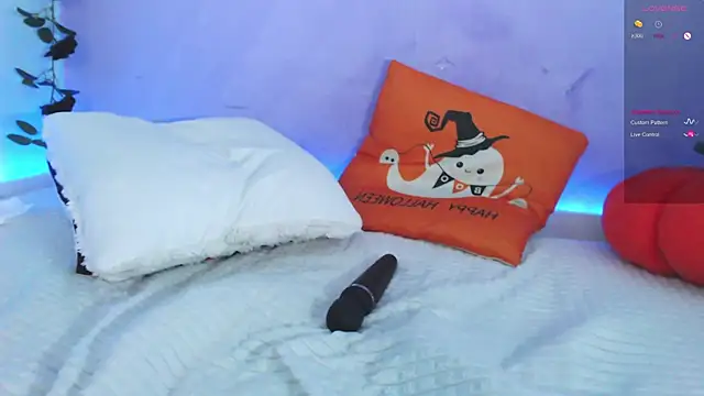 Scarlettsrorm online show from October 12, 2025, 5:39 am