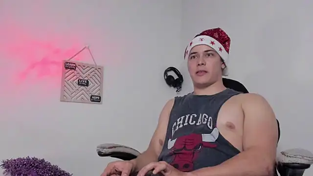 Alan hadid1 online show from December 12, 2024, 2:48 am