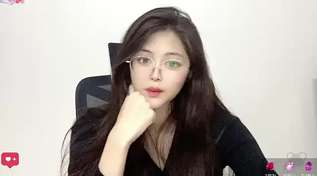 ---MIA--- online show from February 5, 2025, 12:38 pm