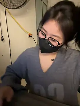 Snapshot of Jenni_nana chatting on December 11, 2024, 3:24 am Jenni nana online show from December 11, 2024, 3:24 am