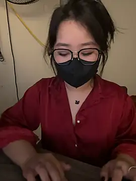 Snapshot of Jenni_nana chatting on December 18, 2024, 5:37 am Jenni nana online show from December 18, 2024, 5:37 am