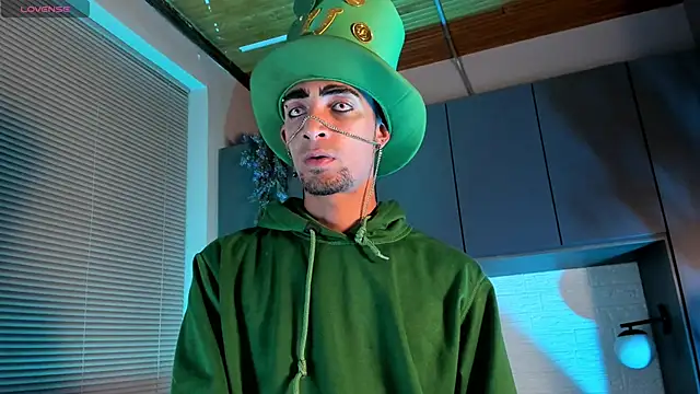 DrakeNeumann online show from October 29, 2025, 3:53 am