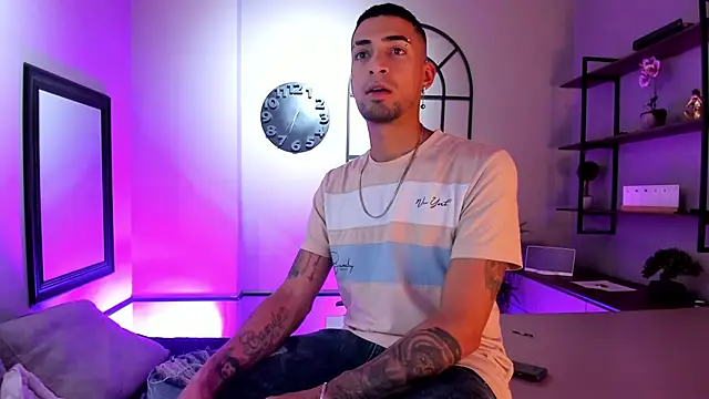 DrakeNeumann online show from November 27, 2025, 3:41 am