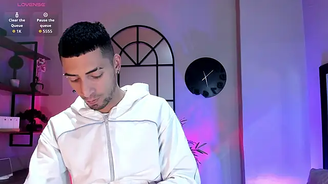 DrakeNeumann online show from December 4, 2025, 4:00 am