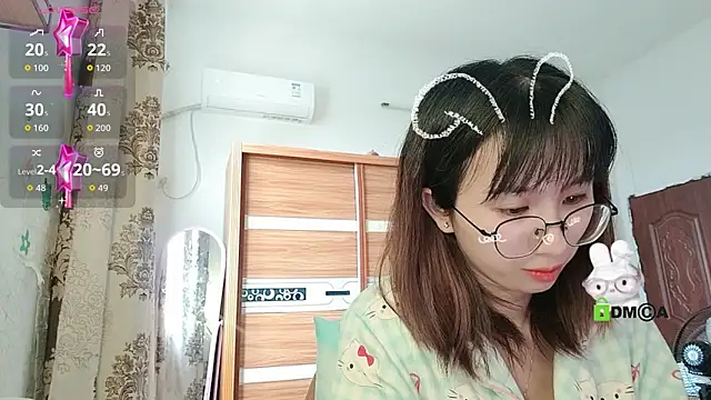 Lili 666 online show from October 28, 2025, 6:28 am