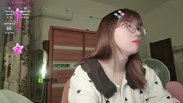 Snapshot of Lili_666 chatting on February 1, 2026, 5:00 pm Lili 666 online show from February 1, 2026, 5:00 pm