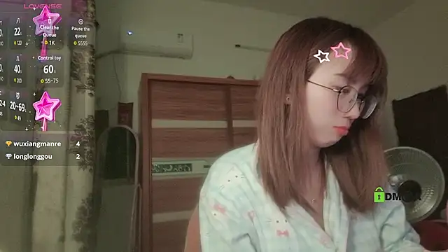 Snapshot of Lili_666 chatting on February 19, 2026, 7:21 pm Lili 666 online show from February 19, 2026, 7:21 pm