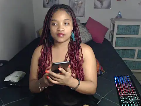 Snapshot of CREAMYCUPCAKExxx chatting on March 15, 2025, 4:21 pm CREAMYCUPCAKExxx online show from March 15, 2025, 4:21 pm