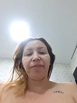 Snapshot of IsisDuzan chatting on December 21, 2025, 3:41 pm IsisDuzan online show from December 21, 2025, 3:41 pm