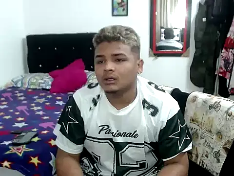 Boycuriousxxx online show from September 24, 2025, 11:24 am