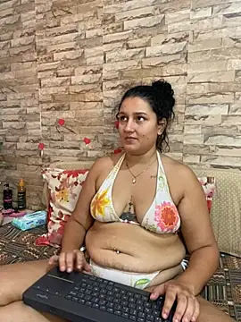 saray gomez22 online show from February 16, 2025, 6:43 pm