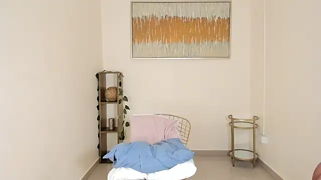 Charlothe capell online show from February 25, 2026, 8:07 pm