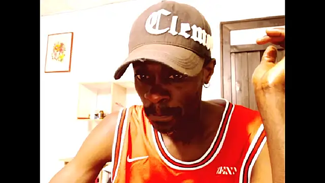 phillip-hot online show from November 9, 2025, 12:42 am