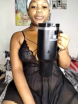 Snapshot of Sexymamibo chatting on October 21, 2025, 3:35 pm Sexymamibo online show from October 21, 2025, 3:35 pm