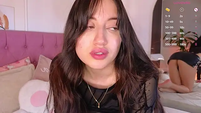 eimy22 online show from December 13, 2024, 2:32 am