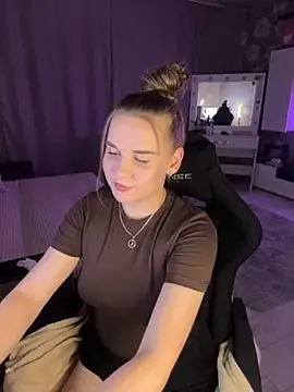 Lexi noah online show from September 21, 2025, 9:38 pm