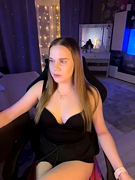 Lexi noah online show from December 1, 2025, 9:09 pm