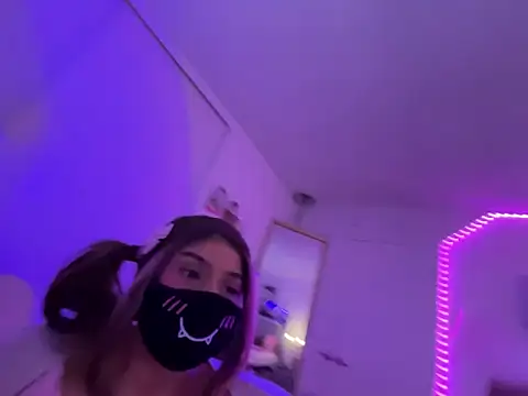 Snapshot of Onlypawzz chatting on March 3, 2026, 7:36 am Onlypawzz online show from March 3, 2026, 7:36 am