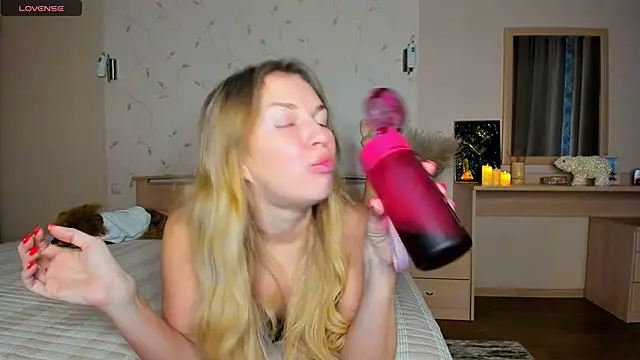 Snapshot of Jeanne_Williams chatting on January 23, 2025, 2:12 am Jeanne Williams online show from January 23, 2025, 2:12 am