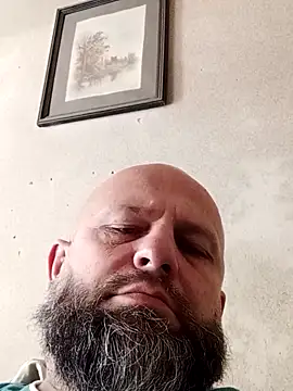 Snapshot of AlexandruCsaba chatting on September 24, 2025, 9:45 am AlexandruCsaba online show from September 24, 2025, 9:45 am