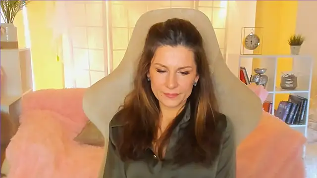 Snapshot of April_o_Nill chatting on January 16, 2025, 12:09 pm April o Nill online show from January 16, 2025, 12:09 pm