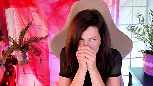 April o Nill online show from November 14, 2025, 3:55 pm