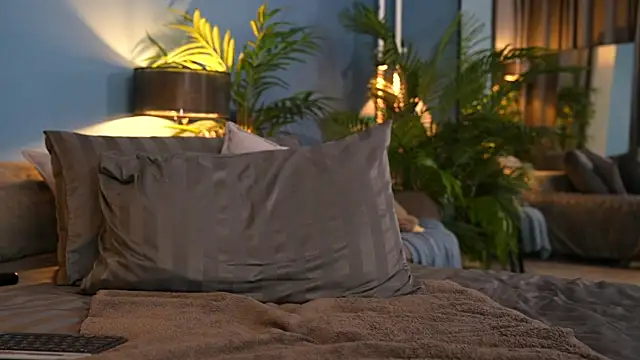  keeti  online show from October 26, 2025, 2:12 pm