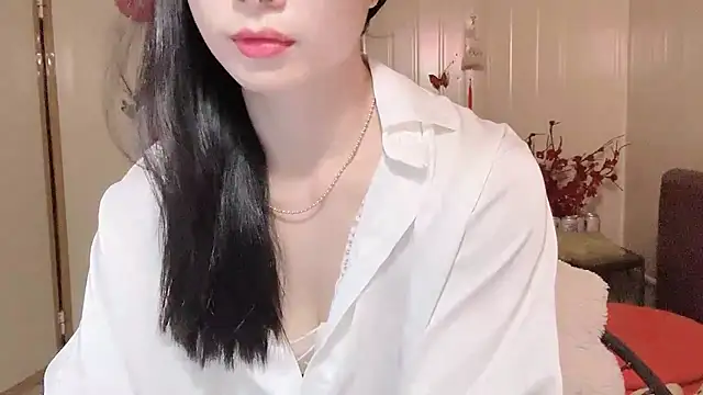 Snapshot of LinhChi_9x chatting on July 1, 2026, 2:35 am LinhChi 9x online show from July 1, 2026, 2:35 am