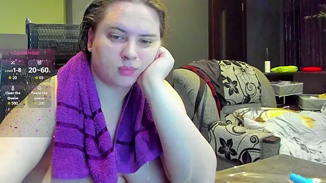 1lindsey1 online show from September 17, 2025, 2:19 pm