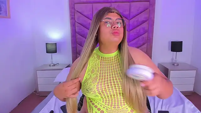 Snapshot of Tom_Silver__ chatting on February 8, 2025, 1:43 am Tom Silver online show from February 8, 2025, 1:43 am