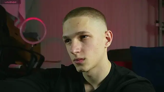 dustyn fox online show from February 9, 2025, 4:50 pm