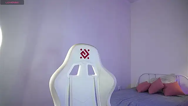 dustyn fox online show from March 19, 2025, 6:12 pm