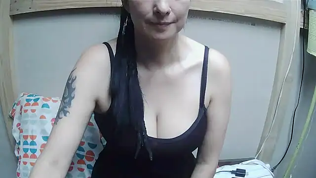 Snapshot of Jennys_room_77 chatting on December 20, 2025, 7:43 pm Jennys room 77 online show from December 20, 2025, 7:43 pm