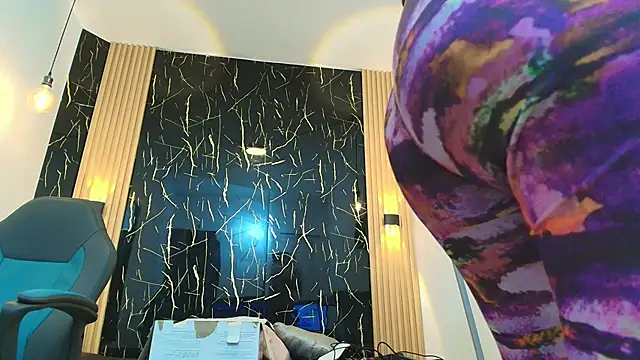 ciara connor online show from February 13, 2026, 3:57 am