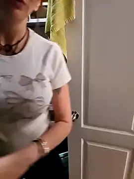 MissyRoulette online show from March 12, 2025, 9:02 am