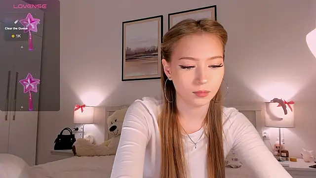 Snapshot of diana_nier chatting on May 18, 2026, 8:14 pm diana nier online show from May 18, 2026, 8:14 pm
