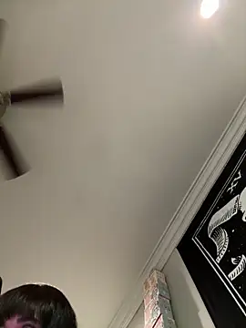 ThicBunz online show from December 16, 2025, 10:48 pm