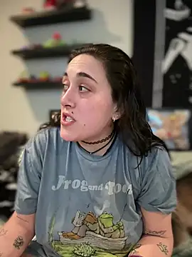 ThicBunz online show from April 9, 2026, 11:32 pm