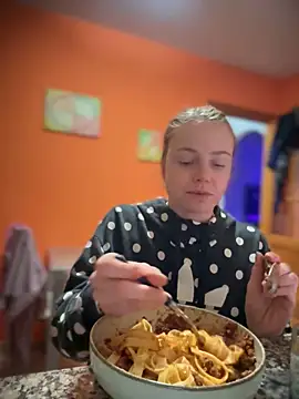 Piinkpandora online show from March 4, 2026, 8:59 pm