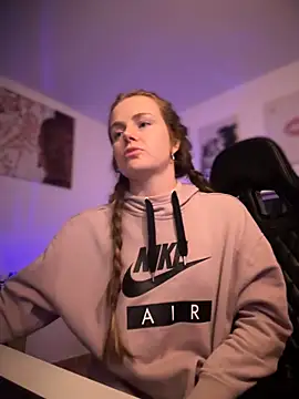 Piinkpandora online show from April 15, 2026, 7:43 pm