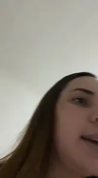 Julinha18 online show from January 21, 2025, 2:22 am