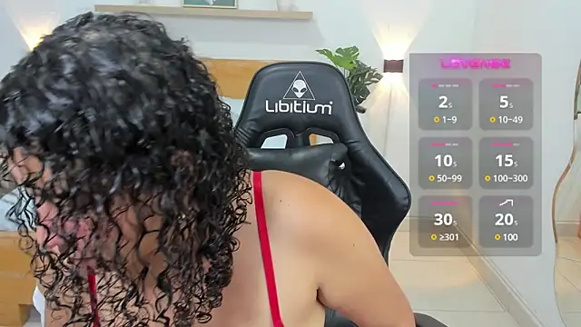 aixa 15 online show from February 11, 2025, 12:05 pm