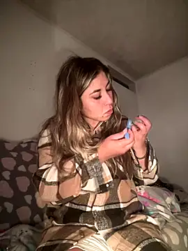 Snapshot of Khalyk_G chatting on September 12, 2025, 6:46 am Khalyk G online show from September 12, 2025, 6:46 am