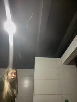 Snapshot of Khalyk_G chatting on November 1, 2025, 6:37 am Khalyk G online show from November 1, 2025, 6:37 am