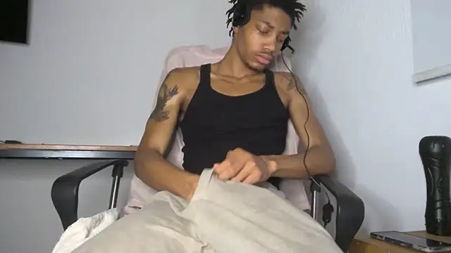 Skinnyblackman online show from June 7, 2026, 2:48 am