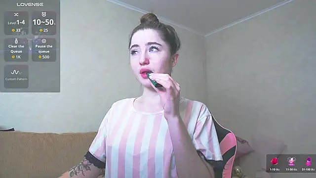 Snapshot of Luxuryalma chatting on February 25, 2026, 9:08 am Luxuryalma online show from February 25, 2026, 9:08 am