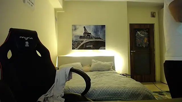 amydamarw online show from April 5, 2026, 7:11 pm