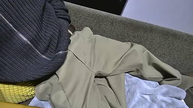 atom0407 online show from December 14, 2024, 4:52 pm