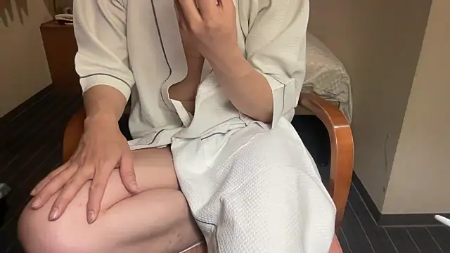 atom0407 online show from February 19, 2025, 2:34 pm